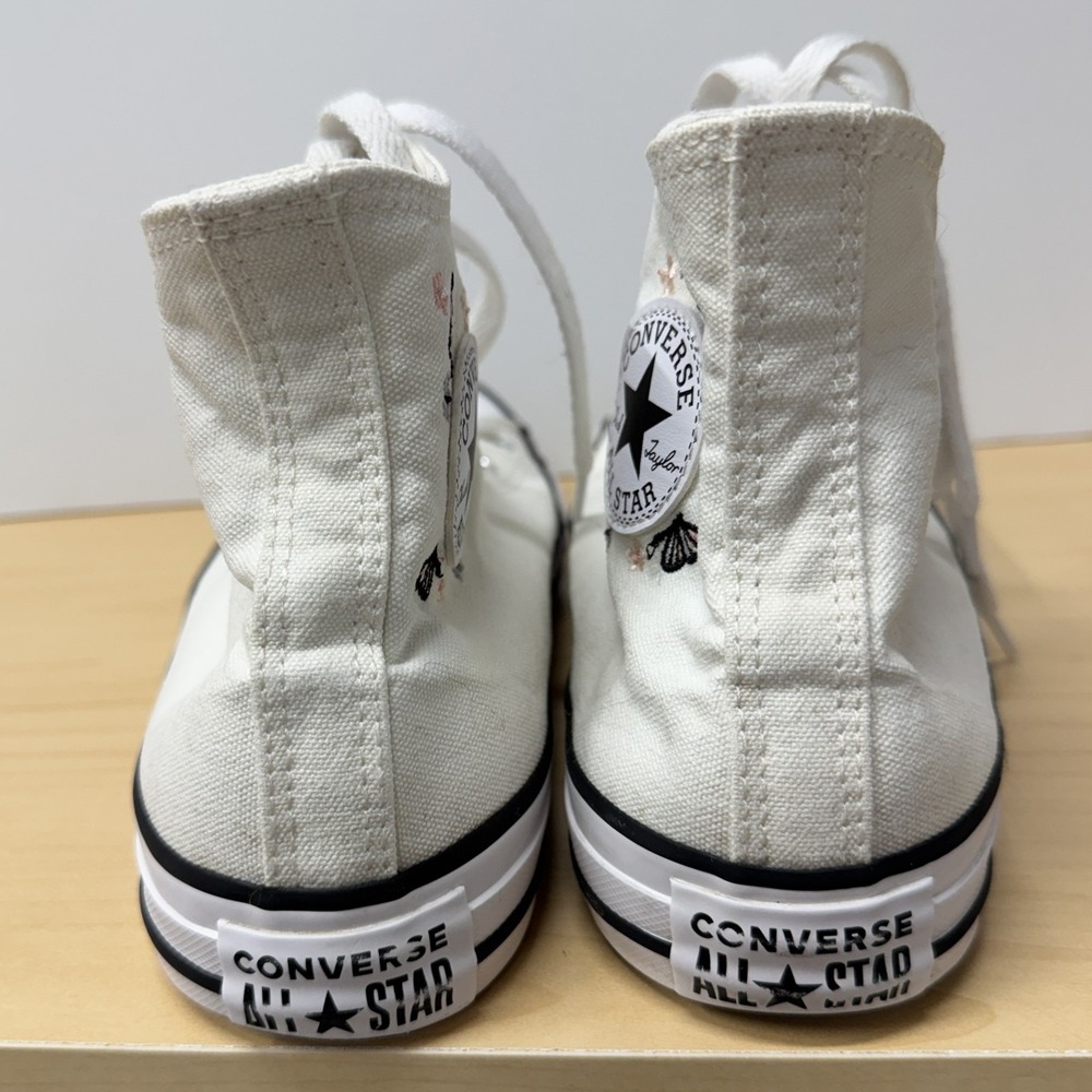 Converse Girl's Chuck High Top Sneakers Cream w Butterflies Size 6 Kid 38.5 Euro - Picture 6 of 9